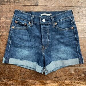 Levi’s Wedgie Shorts